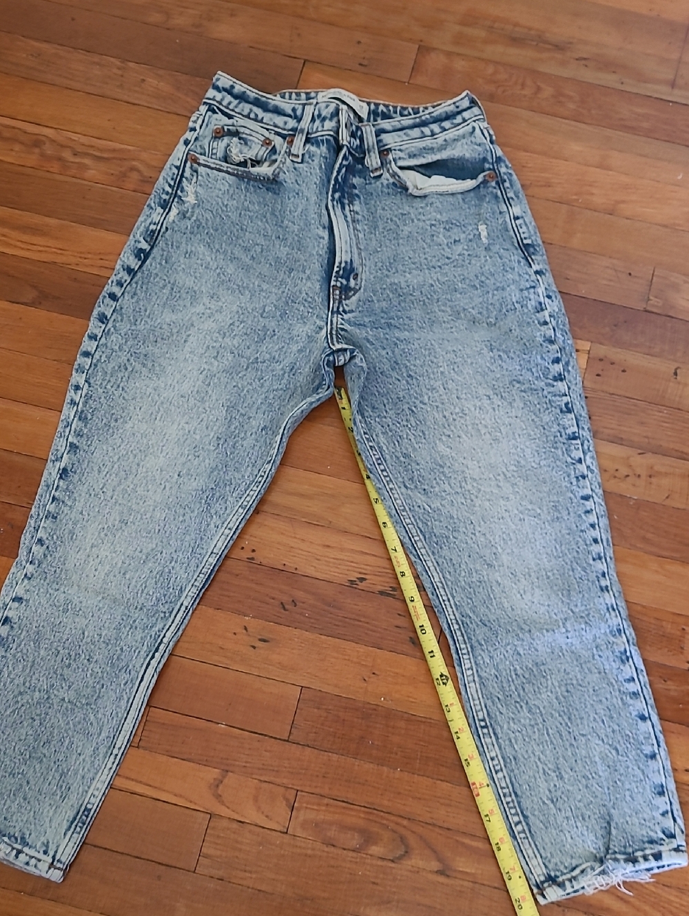 Abercrombie & Fitch Black High-Rise Mom Jeans 25/0